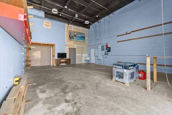Garage, Interior