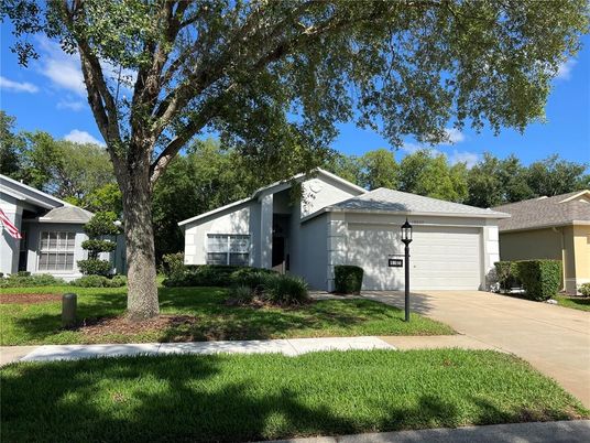 Attached, Exterior, Facade, Ranch