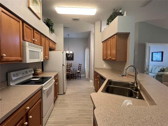 Dining room, Interior, Kitchen, Pendant Lights, Wood Texture Flooring