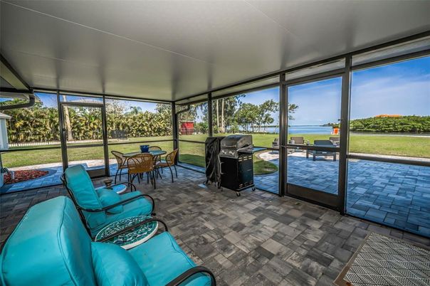 Interior, Sun Room, Water