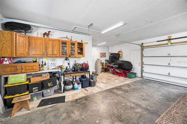 Garage, Interior