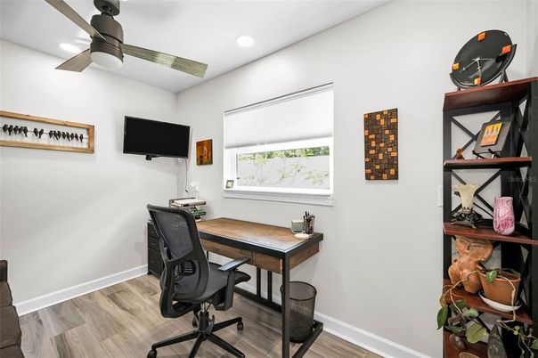 Home Office, Interior, Recessed Lighting, Wood Texture Flooring