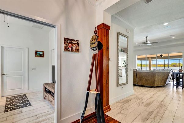 Interior, Recessed Lighting, Wood Texture Flooring