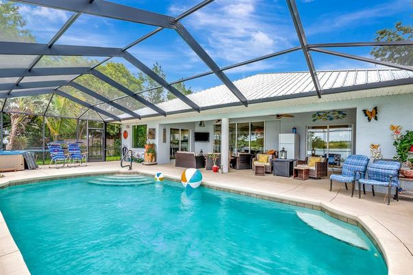 Glass Ceilings, Interior, Pool, Sun Room, Water