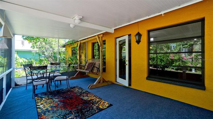 Dining room, Interior