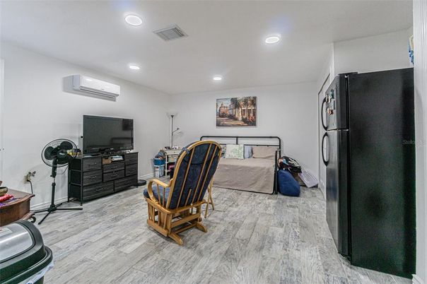 Interior, Recessed Lighting, Wood Texture Flooring