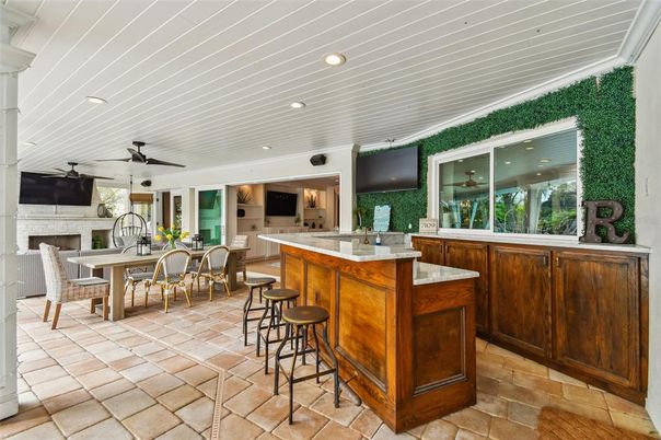Dining room, Interior, Recessed Lighting