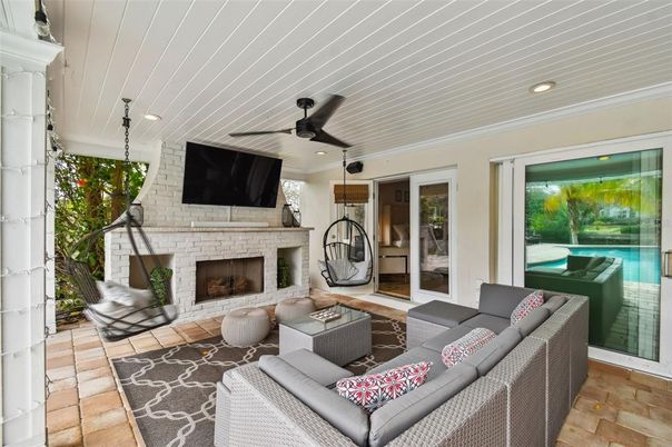 Exterior, Fireplace, Living room, Recessed Lighting