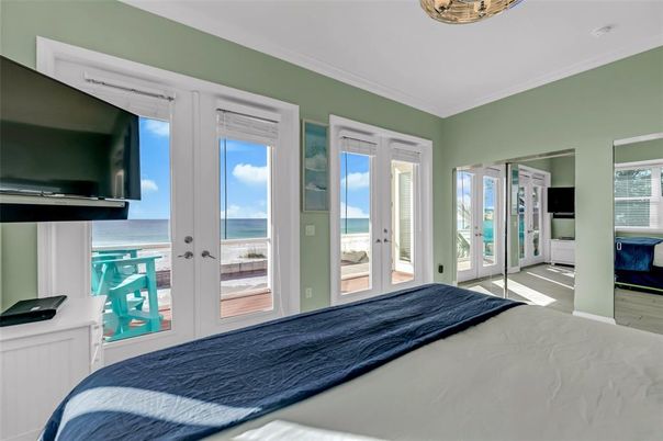 Bedroom, Interior, Water
