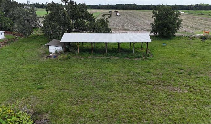 Exterior, Drone