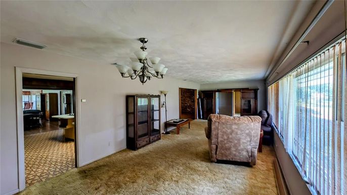 Chandelier, Interior