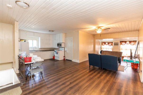 Dining room, Interior, Kitchen, Living room, Pendant Lights, Wood Texture Flooring