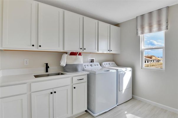 Interior, Washer, Wood Texture Flooring