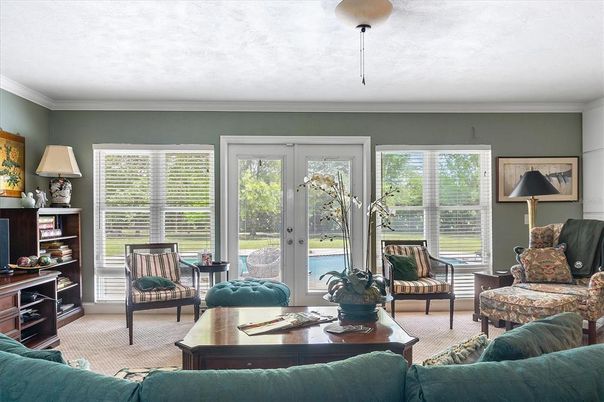 Interior, Living room, Water