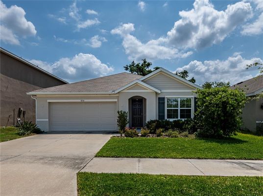Attached, Exterior, Facade, Ranch