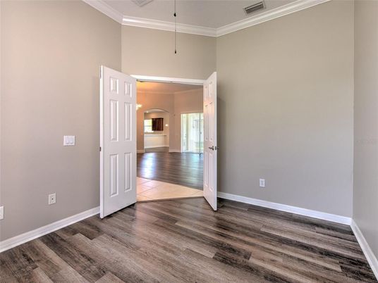 Empty room, Interior, Pendant Lights, Wood Texture Flooring