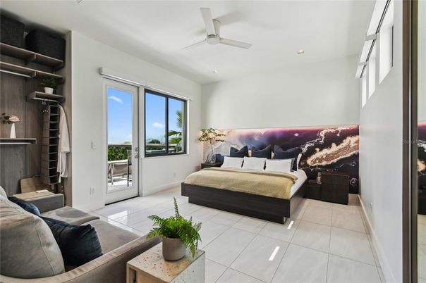 Bedroom, Interior, Recessed Lighting, Water