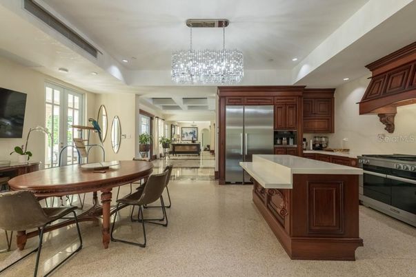 Chandelier, Dining room, Interior, Kitchen, Recessed Lighting, Stainless Steel Appliances