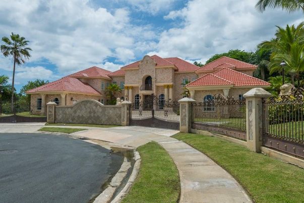 Backyard, Exterior, Facade, Mediterranean
