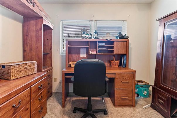 Home Office, Interior
