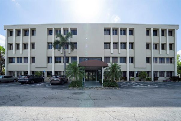 Exterior, Facade, Condo Building