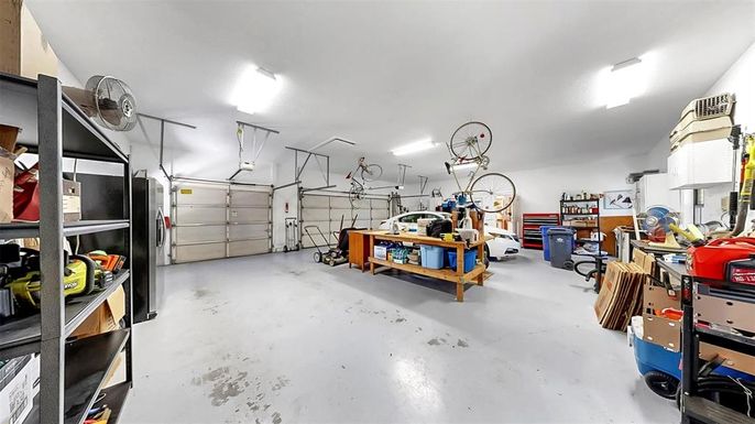 Garage, Interior