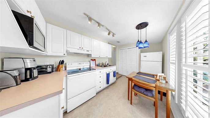 Interior, Kitchen, Pendant Lights