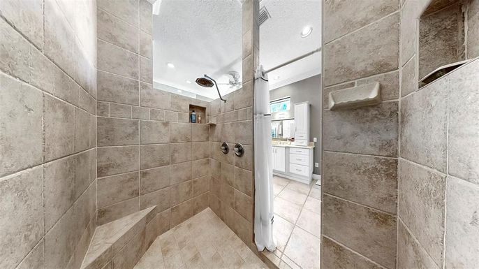 Bathroom, Interior, Recessed Lighting