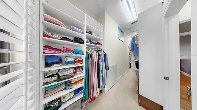 Interior, Walk-in Closets