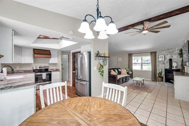 Chandelier, Dining room, Interior, Kitchen, Living room, Stainless Steel Appliances