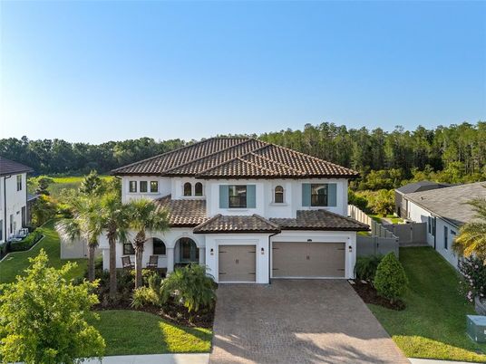 Attached, Exterior, Facade, Mediterranean
