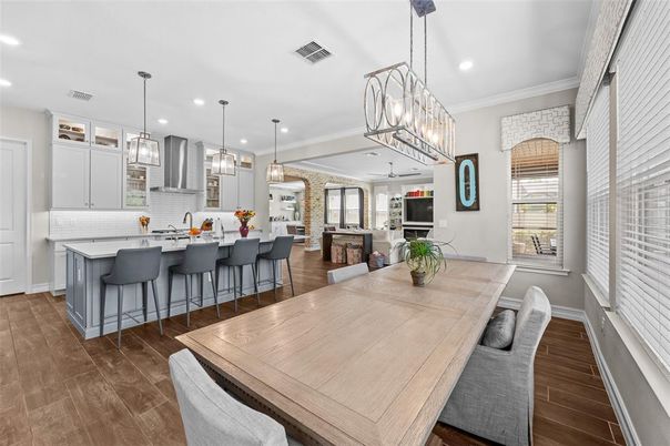 Dining room, Interior, Kitchen, Pendant Lights, Recessed Lighting, Wood Texture Flooring
