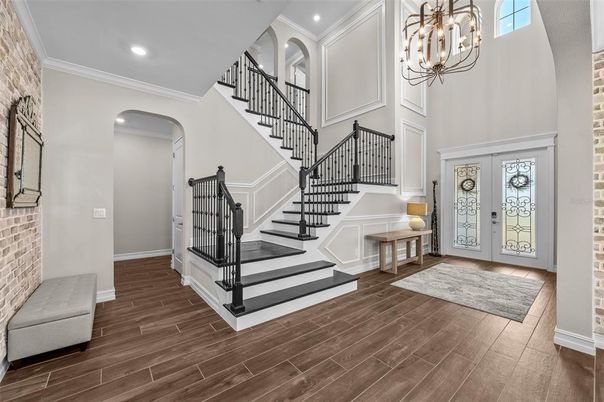 Chandelier, Interior, Recessed Lighting, Wood Texture Flooring