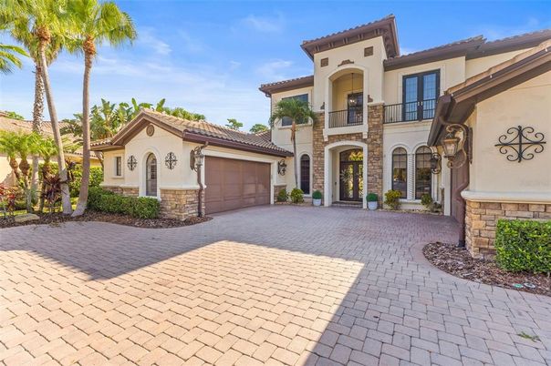 Attached, Exterior, Facade, Mediterranean