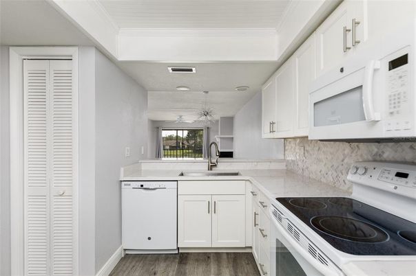Interior, Kitchen, Recessed Lighting, Wood Texture Flooring