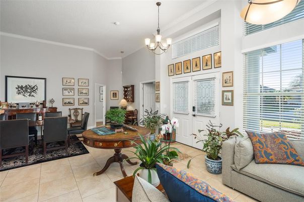 Chandelier, Dining room, Interior, Living room