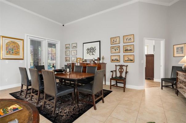 Dining room, Interior