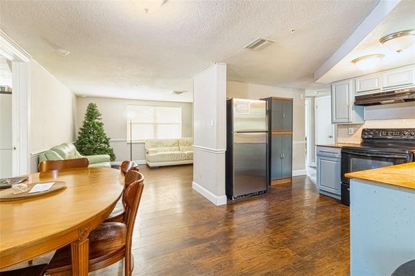 Dining room, Interior, Kitchen, Stainless Steel Appliances, Wood Texture Flooring