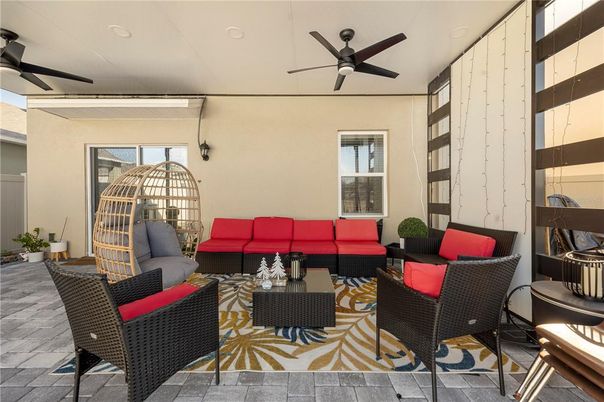 Exterior, Living room