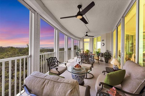 Dining room, Interior, Sun Room