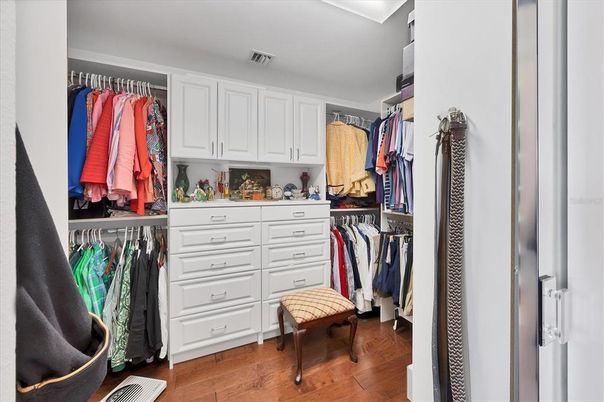 Interior, Walk-in Closets, Wood Texture Flooring