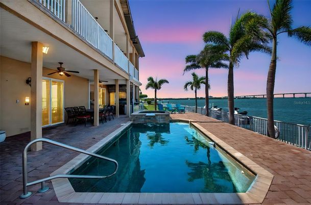Exterior, Pool, Water