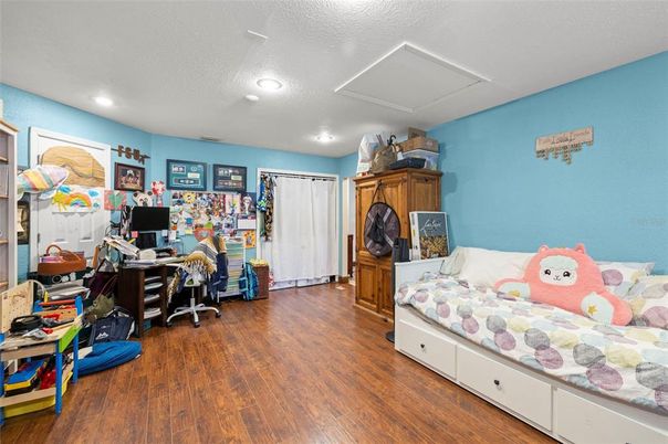 Home Office, Interior, Recessed Lighting, Wood Texture Flooring