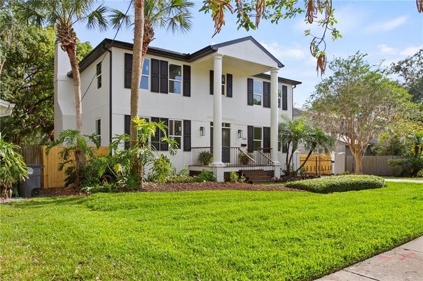 Backyard, Exterior, Facade, Modern