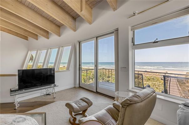 Interior, Living room, Water, Wooden Beams, Wooden Ceilings