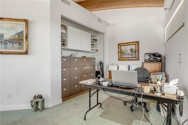 Home Office, Interior