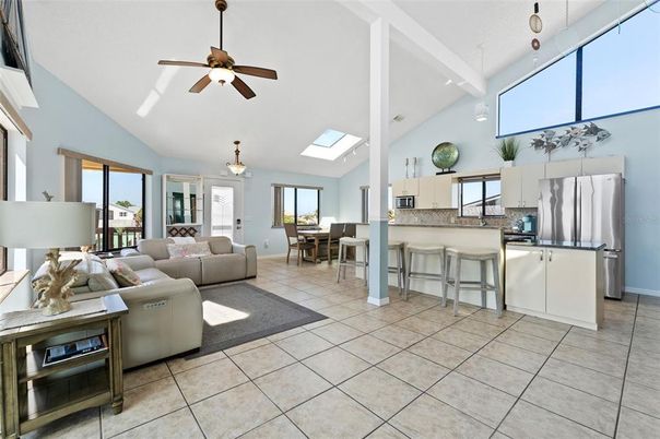Dining room, Interior, Kitchen, Living room, Pendant Lights, Stainless Steel Appliances