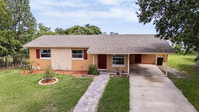 Backyard, Exterior, Facade, Ranch