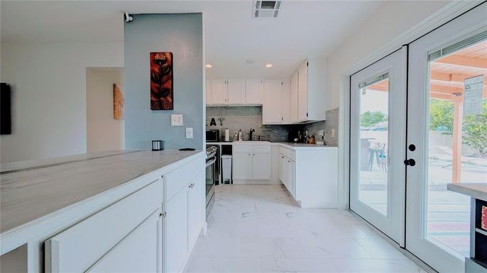 Interior, Kitchen, Marble, Recessed Lighting