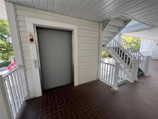 Elevator, Exterior
